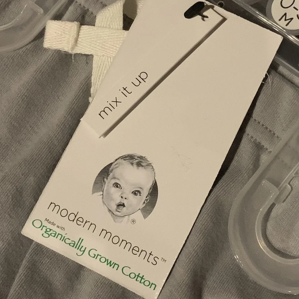 Modern Moments by Gerber Organic Baby Boy Shorts 0-3 Months Gray New with Tags